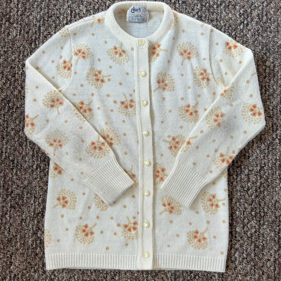 vintage floral button up sweater - Picture 1 of 2
